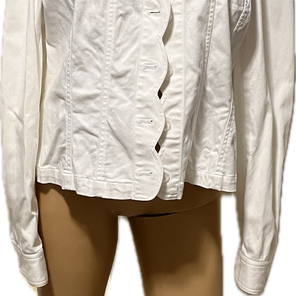 Woman’s med/large jackets - Picture 8 of 9